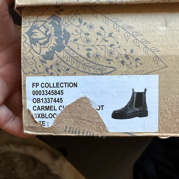 Free People - Picture 4 of 7